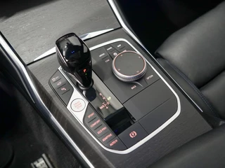 BMW 3 Serie Touring M340i xDrive Panoramadak | M-Stoelen | Harman Kardon | CoPilot / 24