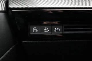 Peugeot 508 SW 1.6 HYbrid GT | Nieuwe tractiebatterij | 225pk | 18" LM Velgen | Camera | Dodehoek Detectie | Full LED | Lane Assist | Navigatie | Afneembare trekhaak / 33