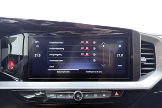 Opel Mokka 1.2 Turbo 130pk Ultimate | Climate Control | Adapt. Cruise control | Navi via Apple Carplay/Android Auto | Alcantara bekleding | Massagefunctie | Zwart dak | 18" Lichtmetalen velgen / 28