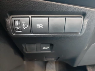 Toyota Corolla Cross 2.0 HYBRID FIRST EDITION BLIND-SPOT ELEK-ACHTERKLEP KEYLESS LM-VELGEN PARK-SENSOREN APPLE/ANDROID STOELVERW DRAADLOOS-LADEN AD-CRUISE BLUETOOOTH DAB+ / 15