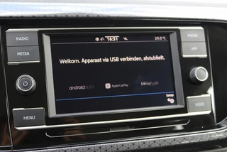 Volkswagen T-Cross 1.0 TSI Style 110PK DSG | Winterpakket | Carplay/Android Auto | Luxe LED / 19