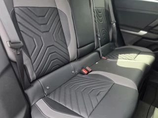 Jeep Compass 1.2 e-Hybrid First Edition | Apple-Android | Schuif-Kanteldak | Massagestoelen / 9
