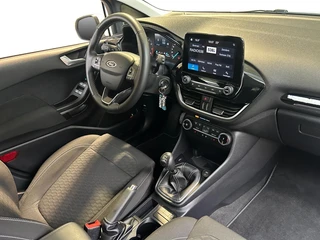 Ford Fiesta 1.0 EcoBoost Hybrid Titanium | Apple Carplay / Android Auto | Stoel + Stuurverwarming | Cruise Control | Parkeersensoren Achter | Lichtsensor | Climate Control | Verwarmbare Voorruit / 26