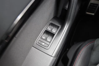 Seat Ateca 1.5 TSI FR Business Intense|Automaat|Camera|Navi|Trekhaak| / 31
