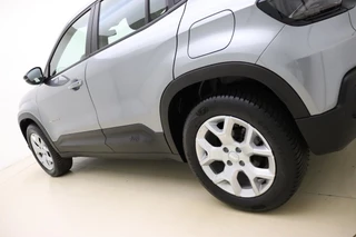 Jeep Avenger 1.2 Altitude 100 PK | Navigatie | Climate control | Camera | Parkeersensoren | Keyless | Lichtmetalen velgen | Parkeersensoren / 19