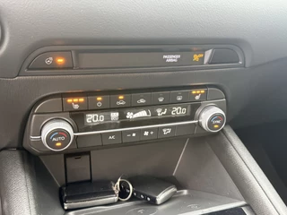 Mazda CX-5 2.0 e-SkyActiv-G M Hybrid 165 Advantage  | Trekhaak | LED | Keyless | HUD | 360 Camera | Apple/Android | Stuur- en stoelverwarming / 32