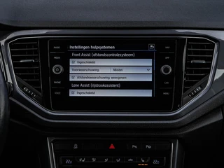 Volkswagen T-Roc 1.5 TSI 150 PK DSG Style IQ.DRIVE | Trekhaak | Virtual Cockpit | LED | ACC | Camera | Dodehoekdetectie | Stoel-/Stuurverwarming | Navigatie | Apple CarPlay/Android Auto | 18" / 30