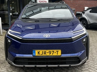 Toyota bZ4X Touring EXECUTIVE AWD 75 kWh NIEUW! PANODAK JBL-AUDIO 1500KG TREKGEW LM-VELGEN 20" 4S-BANDEN STOELVERW/KOELING STUURVERW BLIND SPOT WARMTEPOMP EL-ACHTERKLEP / 41
