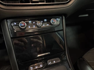 Opel GRANDLAND 1.6 Turbo Plug-In Hybrid GS Line / 225pk / stuur verwarming / camera / Apple carplay / 20