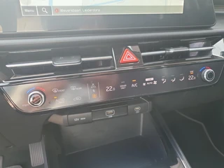 Kia Niro 1.6 GDi Hybrid DynamicLine Edition | Dodehoek detectie | Elektrisch bedienbare best. stoel | Navigatie | Adaptieve cruise control | Apple Carplay / Android Auto | Verbruik 1 op 20! / 35