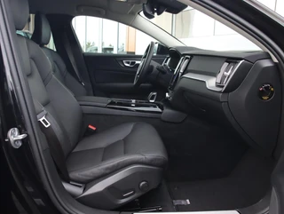 Volvo V60 2.0 T6 Plug-in hybrid AWD Ultra Bright | SOH 99% | Long Range / 33