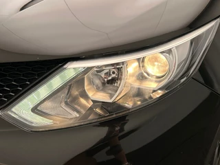 Nissan Qashqai 1.2 N-Connecta | Panoramadak | Navigatie | 360 camera | Stoel Verwarming | Cruise/Control | Climate/Control | / 13