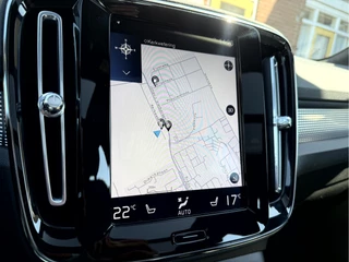 Volvo XC40 2.0 B4 200pk R-Design  Panoramadak, Trekhaak, Camera / 8