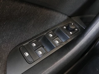 Skoda Kamiq 1.0 TSI DSG Business Camera, Navigatie / 27