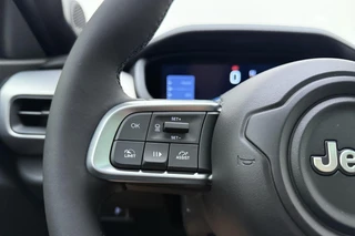 Jeep Avenger 1.2 e-Hybrid 110pk Black Edition | 8 Jaar Fabrieksgarantie | Panoramadak | Keyless | Navigatie | JBL audio | Elektrische kofferklep | Adaptieve cruise control | Stoelverwarming / 20