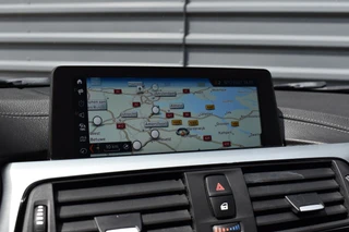 BMW 3 Serie Touring 320i M Sport Shadow  | Virtual Cockpit | Achteruitrijcamera | Groot Navi | HiFi | / 8