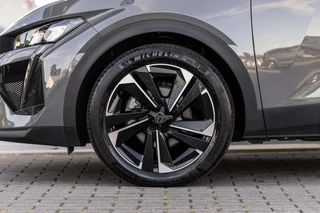 Peugeot 408 1.2 Hybrid 145 e-DCS6 Allure  | 360° Camera | 19" / 19