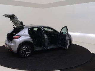 Peugeot 208 1.2 Hybride eDSC6 145 GT Automaat Carplay 3D Cockpit Clima Camer / 34