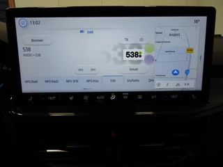 Ford Focus Wagon 1.0 EcoBoost Hybrid ST Line NAVI/CAMERA/ADAPT.CRUISE/LED/17"LMV! / 10