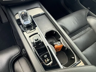 Volvo XC60 2.0 Recharge T6 AWD Inscription  | Stoelventilatie | LED | Keyless | Apple Carplay | Stuur- en stoelverwarming |  Pano / 29
