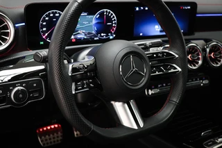 Mercedes-Benz CLA-klasse 250 e Business Solution AMG | WINTER PACK | PANORAMADAK | STUURVERWARMING | CAMERA / 33
