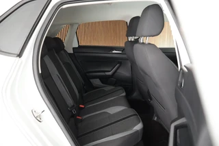 Volkswagen Polo 1.0 TSI 95pk DSG R-Line Highline Camera Parkeersensor Climate Control Adaptive Cruise / 11