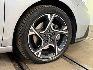 Hyundai I30 N-Line 1.0 T-GDi 120PK MHEV | Digital Dash | Sport Pack | Comfort Pack | Lane Assist | Drive Select | Camera | NAVI | / 41