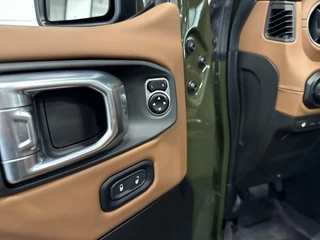 Jeep Wrangler Unlimited 4xe 380 Sahara PHEV | FACELIFT | EL. STOELEN / 25