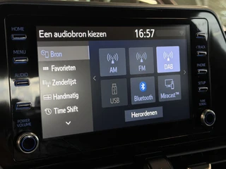 Toyota C-HR 2.0 Hybrid Dynamic | Winterpakket | Camera | PDC | Carplay | All-Season | LED ( Vestiging - Vianen) / 25