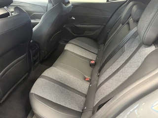 Peugeot 408 1.6 HYbrid Allure 180 EAT8  Navigatie Full-led Adaptive-Cruise / 12