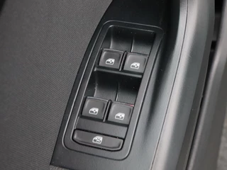 SEAT Ateca 2.0 TSi 190 Pk Automaat FR 4DRIVE | Trekhaak | 1900kg trekgewicht! | 360° Camera | Panodak | Cruise | CarPlay | 19 Inch / 22