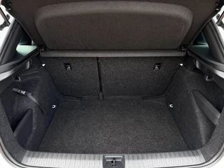 Skoda Kamiq 1.5 TSI 150 PK ACT Sport Business | Camera | Carplay | Stoelverwarming | Climate Control | Automaat / 30