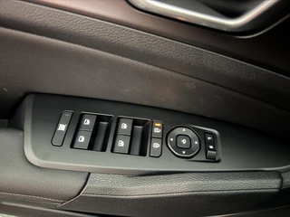 KIA Sportage 1.6 T-GDi 239pk Hybrid AT6 Black Edition Advanced / 16