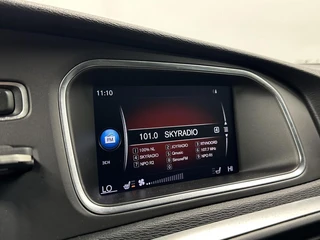 Volvo V40 Cross Country 1.5 T3 Polar+ Luxury LEER PANO NAVI TREKHAAK ECC CRUISE LM. / 33