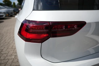 Volkswagen Golf 1.5 TSI Style Pano, ACC,Carplay,Navi / 16