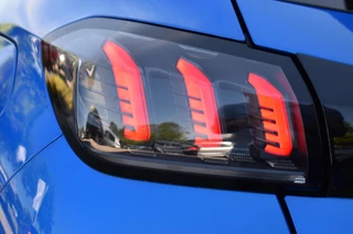 Peugeot 208 1.2GT-LINE nieuwe riem PANODAK LEDER / 13
