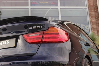 BMW 3-serie Gran Turismo 320i High Executive | Sport Line | NL auto | Keyless entry | Panoramadak | Xenon | HiFi audio | Navigatie Professional | Cruise control | M-sportstuur | PDC / 47