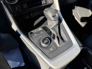 Toyota RAV4 2.5 Hybrid AWD Dynamic 4S-BANDEN EL-SPIEGELS CAMERA PARK-SENSOREN APPLE/ANDOID STOELVERW CLIMA / 22