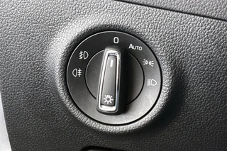 Škoda Superb Combi 1.4 TSI iV Ambition / 28