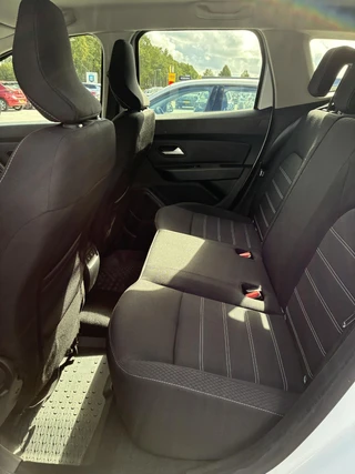Dacia Duster 1.3 TCe Comfort | Airconditioning | Cruise control | Parkpilot | Apple Carplay/Android Auto | Elektrisch Pakket | LM-Velgen / 35
