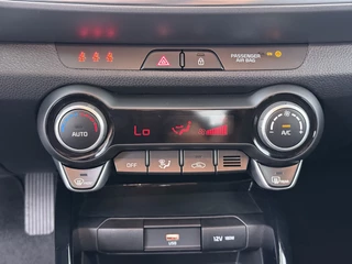 Kia Stonic 1.0 T-GDi MHEV DynamicLine  - Apple Carplay/Android Auto - Achteruitrijcamera - Cruise Control - Fabrieksgarantie t/m 07-2032 / 31