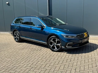 Volkswagen Passat 1.4 TSI PHEV * Panoramadak * Headup display * Dealer onderhouden * / 4
