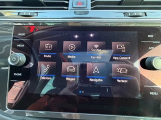 Volkswagen Tiguan 1.5 TSI ACT Highline Business R / Pano / 2x Massage / ACC / Trekhaak / Zeer kompleet ! / 28