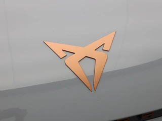 CUPRA Born Performance One 62 kWh 204 Pk | Stoel/Stuurverwarming | Camera | Adaptive Cruise | Navigatie | 18 Inch | 66.591 Km !! / 13