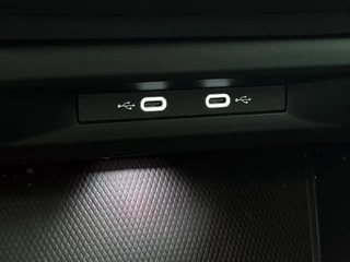 Volkswagen Golf 1.5 eTSI Black Line CAMERA | IQ Light + Grill | VIRTUAL / 41