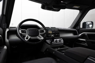 Land Rover | Defender 3.0 D250 110 MHEV SE | Luchtvering | Groot Infotainmentscherm | Premium Audio by Meridian | Black Pack | FULL LED | / 9