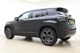 Jeep Avenger Summit 54 kWh | Navigatie | DEMO | 8 jaar speciale garantie | Electrische achterklep | Camera | Stoel- en stuurverwarming | Climate control / 13