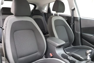 Hyundai Kona 1.0T 120pk Fashion | Navigatie | Trekhaak | Climate control | Achteruitrijcamera | Cruise control | Keyless | Lichtmetalen velgen | Parkeersensoren / 8