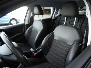 Peugeot 2008 1.2 PureTech GT-line | 110PK | Trekhaak | Achteruitrijcamera | 17 inch lichtmetalen velgen | Apple carplay/Andriod auto | Dakrails | Climate control | Cruise control / 10
