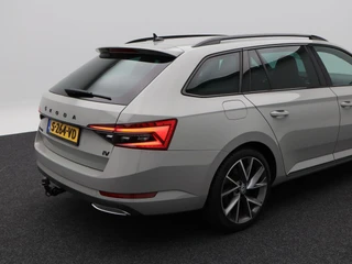 Škoda Superb Combi 1.4 TSi 218 Pk iV Sportline Business | Trekhaak | Stoelverwarming | CarPlay | Camera | Cruise Control | Navigatie | Full LED | 19 Inch | 91.754 Km !! / 17